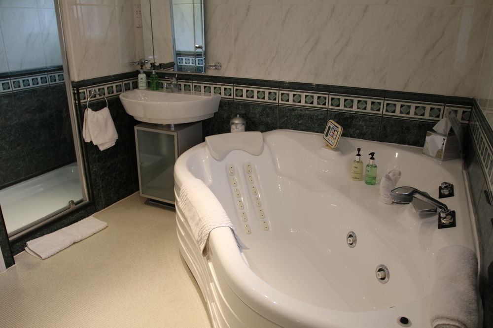The Salty Monk Bed & Breakfast Сидмаут Экстерьер фото